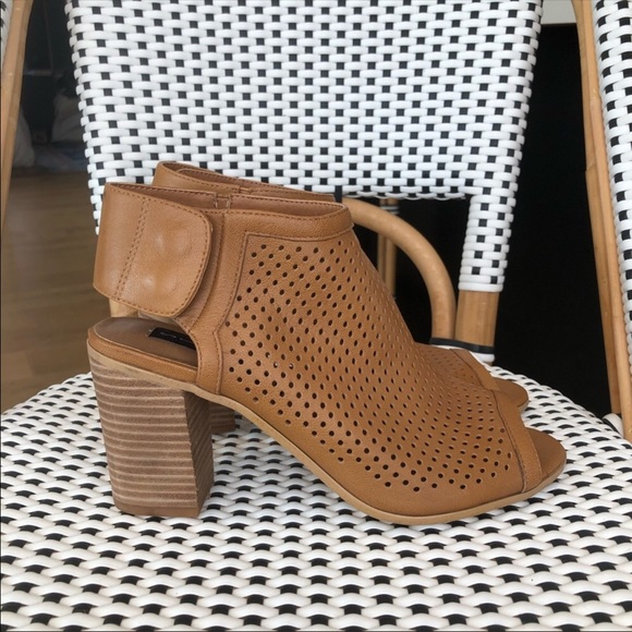 Steve Madden Tan Suzy Open-Toe Booties - Picture 5 of 8